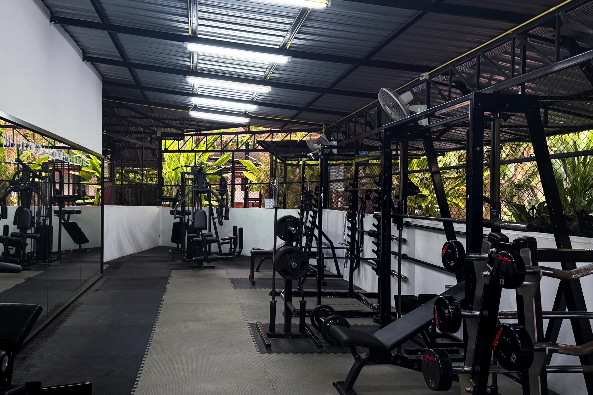 Salle de sport à disposition pour compléter vos entraînements