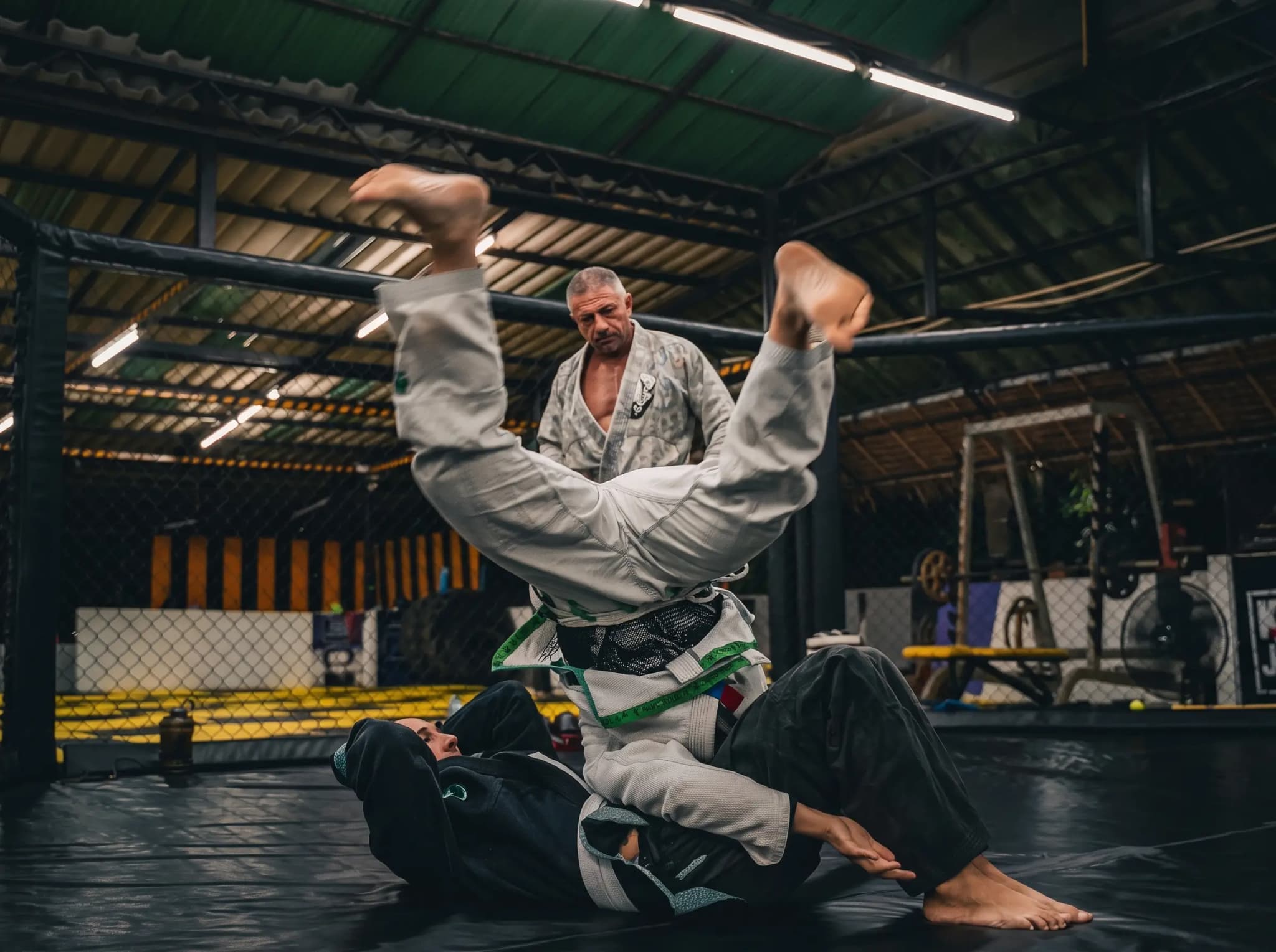 Des sessions de grappling trois fois par semaine, matin et soir