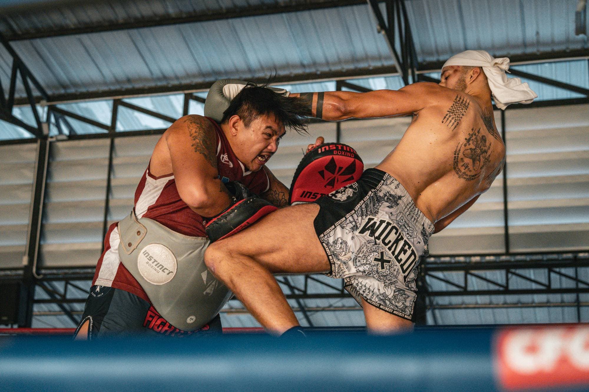 Muay Thaï dans l’énergie de Bangkok